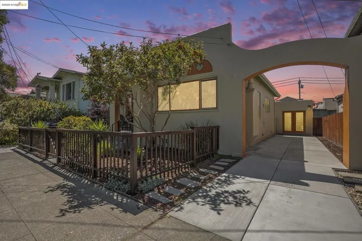 1252 Russell St, Berkeley, California 94702
