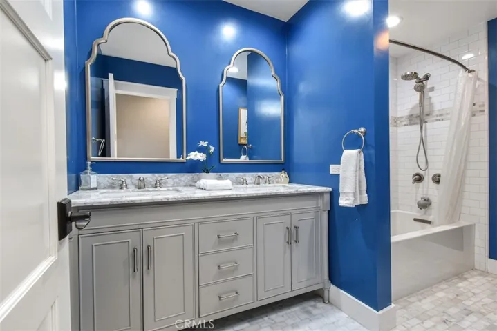 2nd Bathroom
