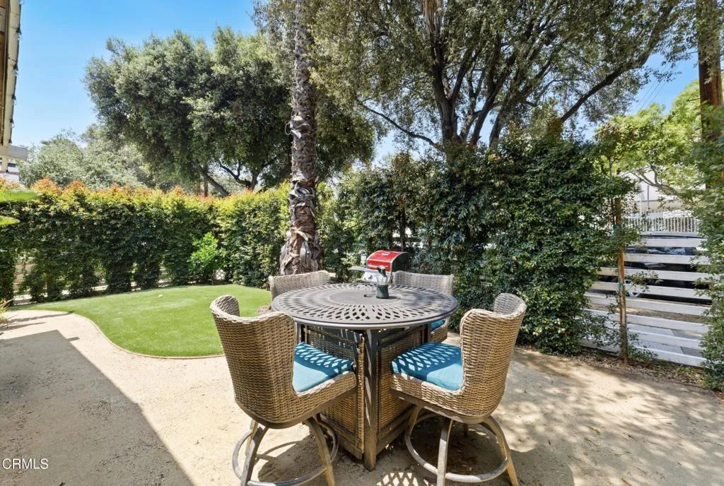 100 Palmetto Drive  home-pic-15