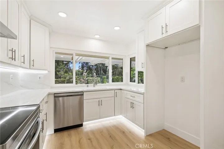 412 S Oakgrove Circle, Anaheim Hills, California 92807