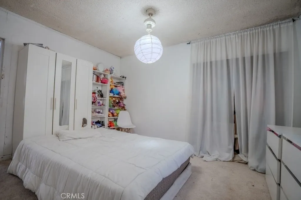 628 E 76th Place, Los Angeles, California 90001 home-pic-4