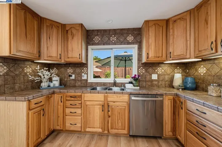 664 Murdell Ln, Livermore, California 94550