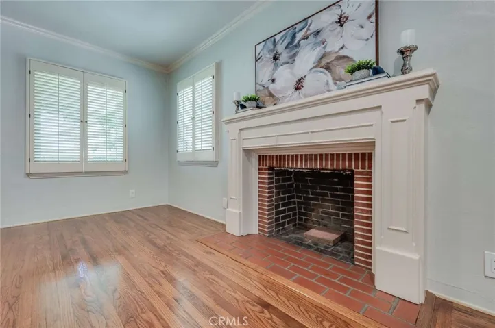 Decorative Fireplace and Mantle in Living Room