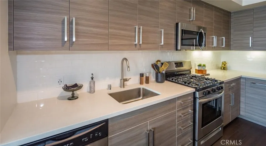 150 Van Ness Avenue 1314, San Francisco, California 94102