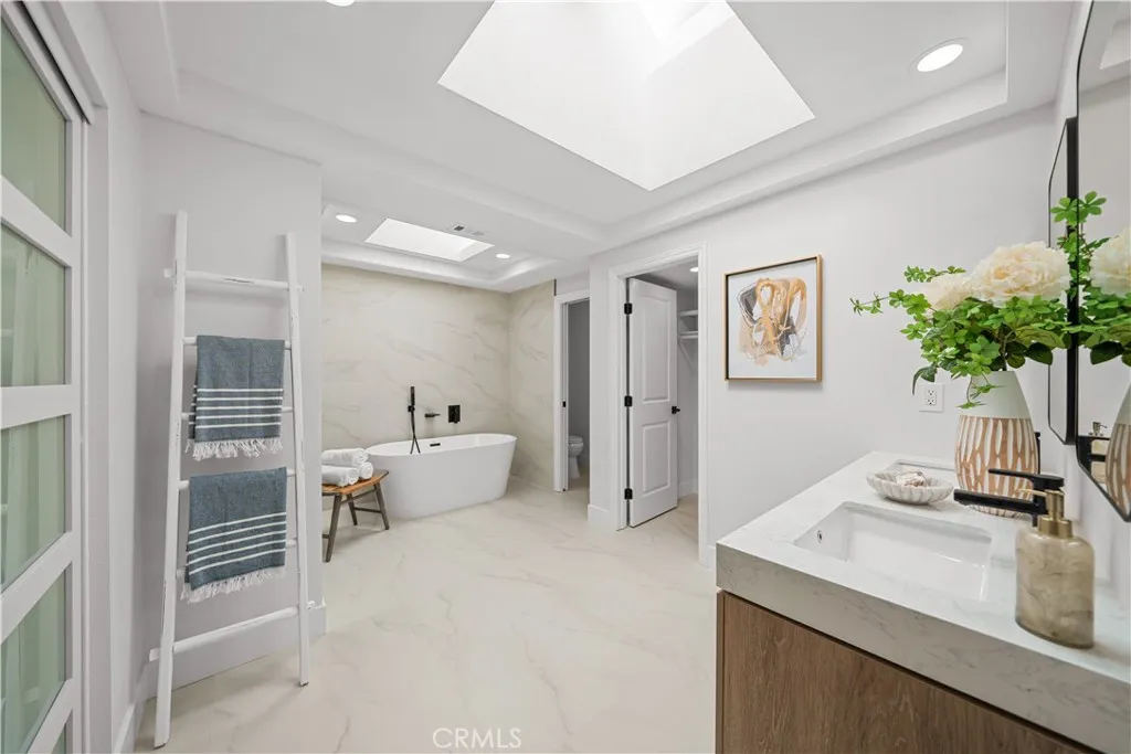 12 Creekside, Irvine, California 92603 home-pic-28