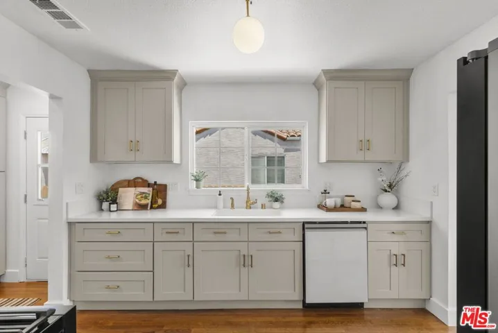 2959 Potomac Avenue, Los Angeles, California 90016