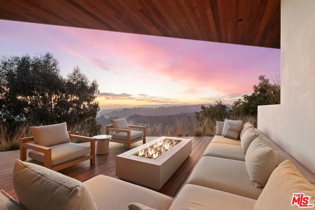 1675 Carla, Beverly Hills, California 90210 home-pic-24