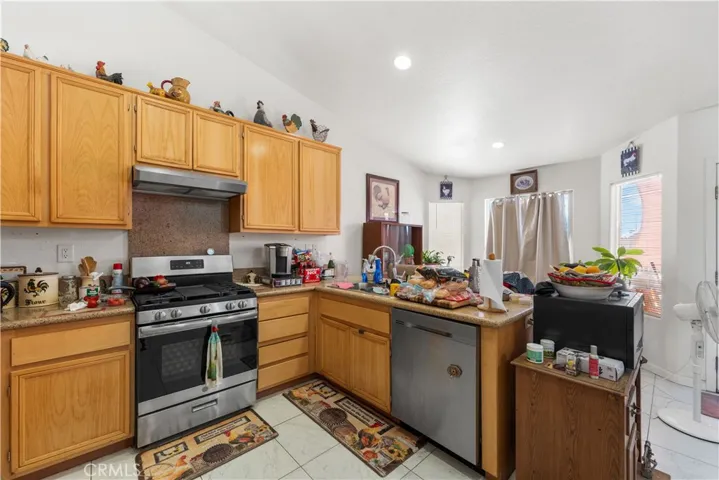 8412 Eucalyptus Avenue, California City, California 93505