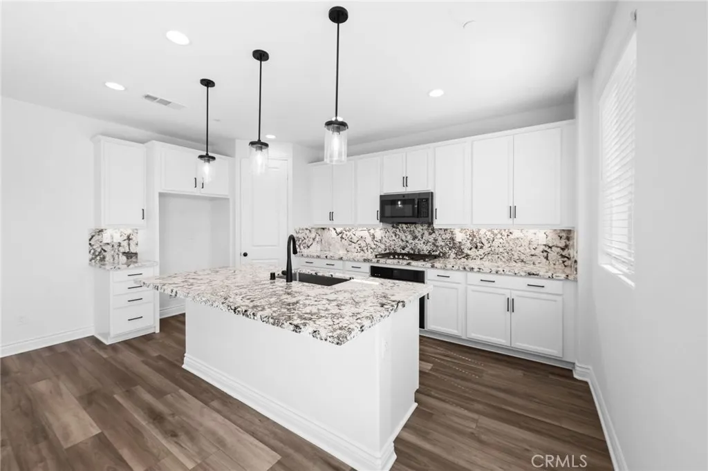 32129 Dymondia Way, Temecula, California 92591 home-pic-6