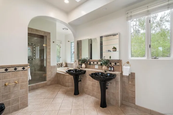 15718 Circo Diegueno, Rancho Santa Fe, California 92091