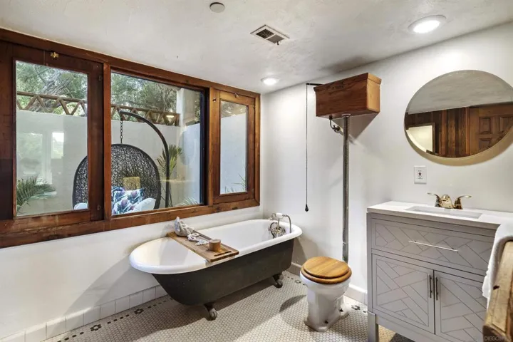 15718 Circo Diegueno, Rancho Santa Fe, California 92091