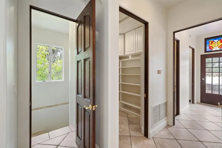 15718 Circo Diegueno, Rancho Santa Fe, California 92091