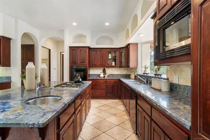 15718 Circo Diegueno, Rancho Santa Fe, California 92091