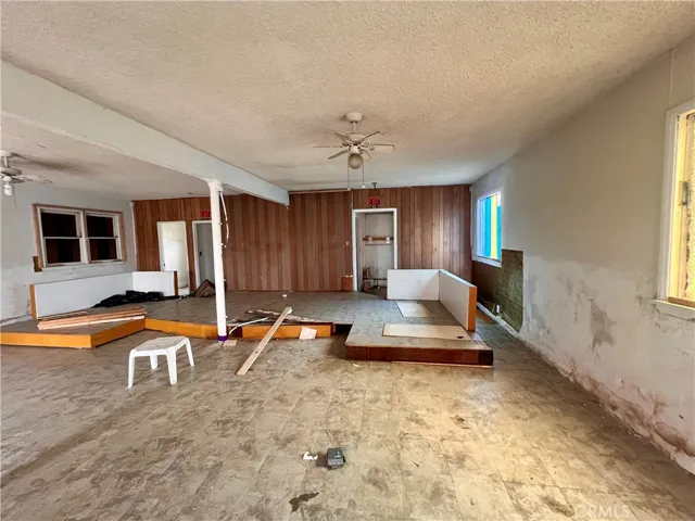 8415 S Central Avenue, Los Angeles, California 90001