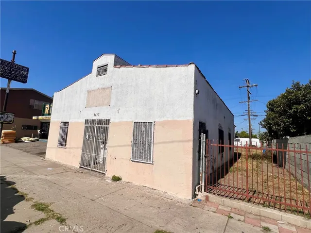8415 S Central Avenue, Los Angeles, California 90001