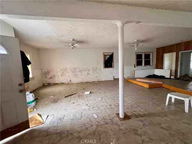 8415 S Central Avenue, Los Angeles, California 90001