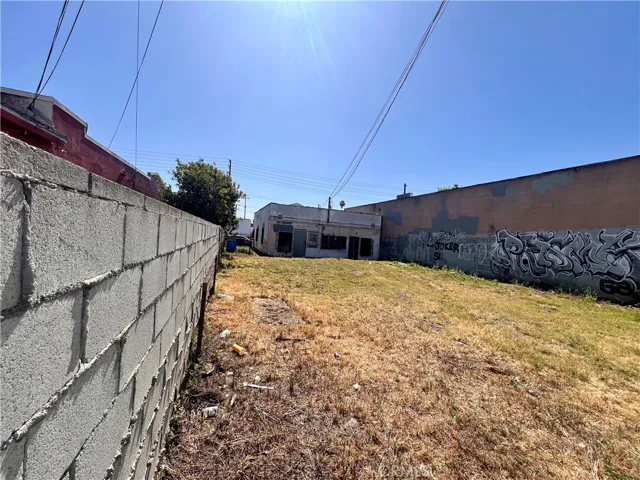 8415 S Central Avenue, Los Angeles, California 90001