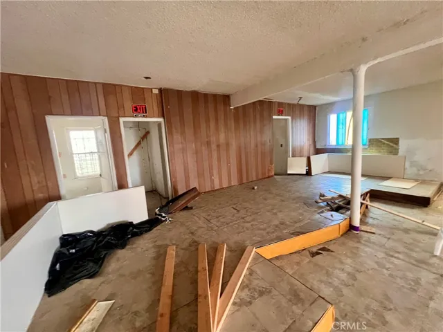 8415 S Central Avenue, Los Angeles, California 90001
