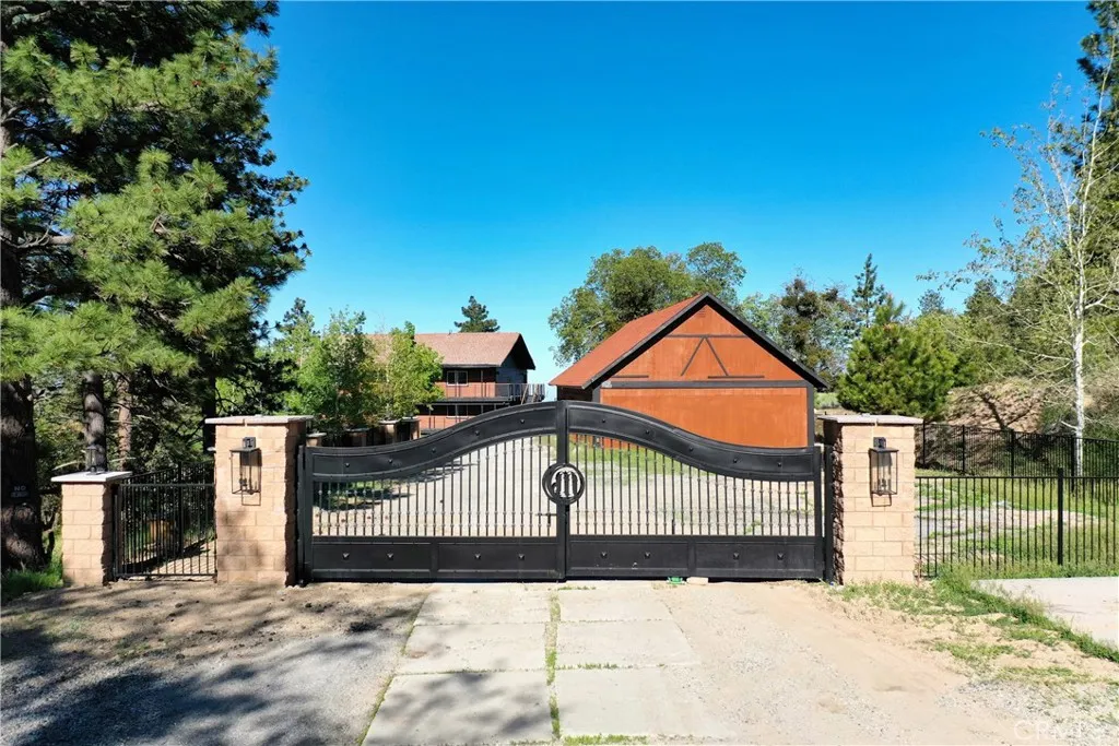 31601 Hwy 330, Running Springs, California 92382 home-pic-47