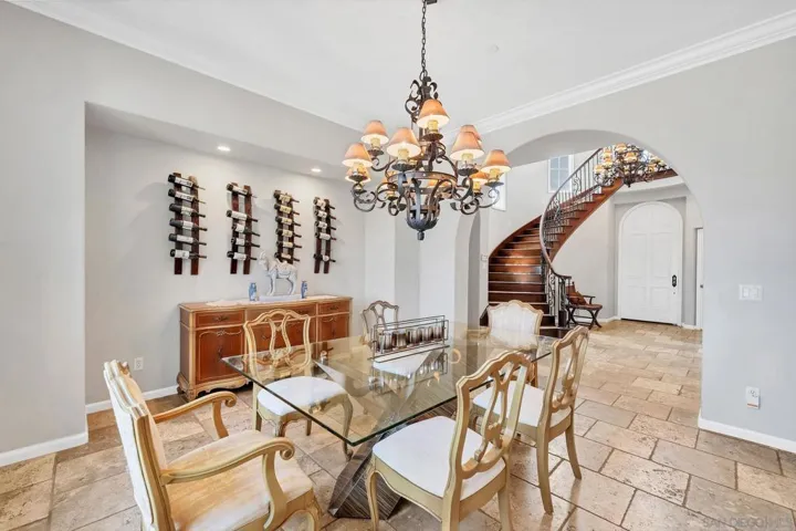 7727 Via Zafiro, San Diego, California 92067