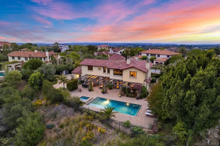 7727 Via Zafiro, San Diego, California 92067