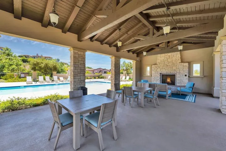 7727 Via Zafiro, San Diego, California 92067
