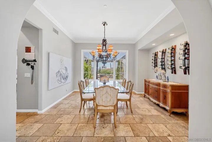 7727 Via Zafiro, San Diego, California 92067