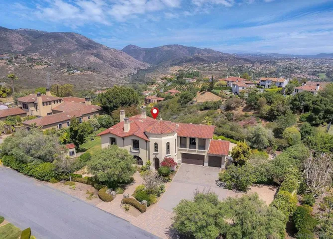 7727 Via Zafiro, San Diego, California 92067