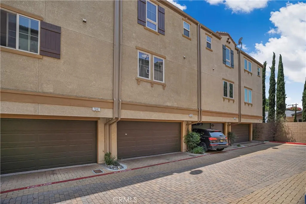 14120 W Willow Lane, Van Nuys, California 91405 home-pic-48