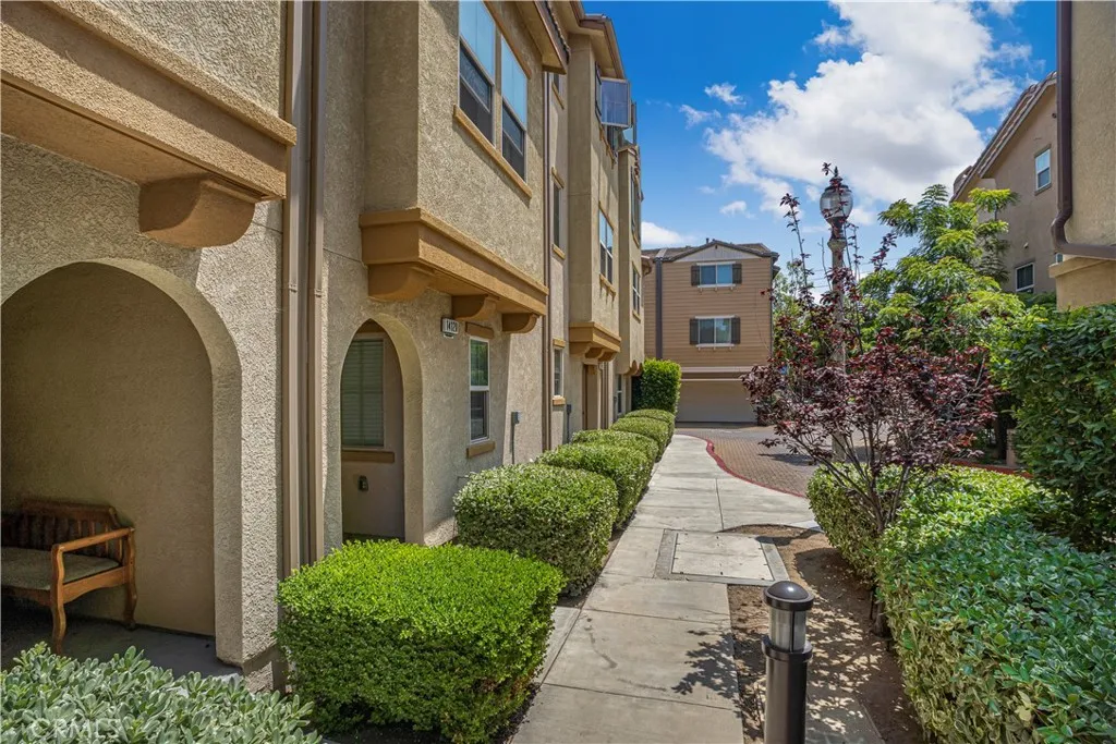 14120 W Willow Lane, Van Nuys, California 91405 home-pic-47