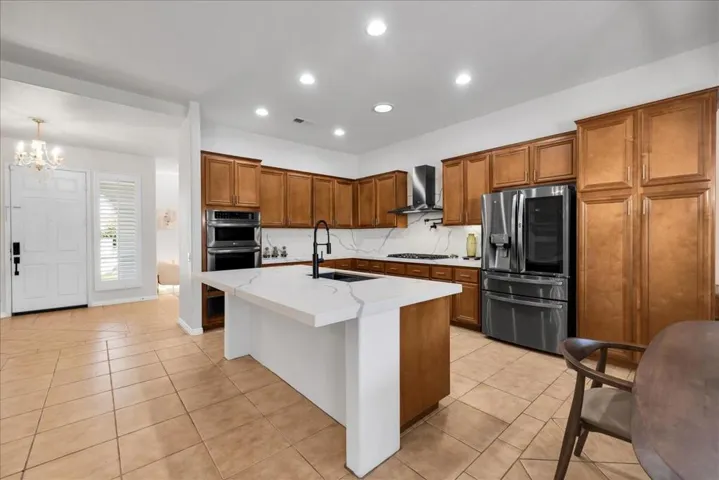44875 Via Catalina - Great Rm Kitchen