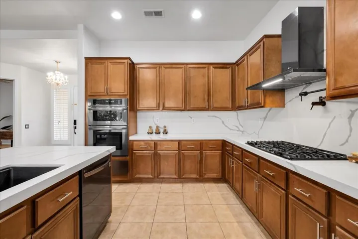 44875 Via Catalina - Great Rm Kitchen