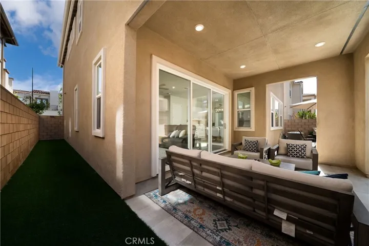 639 Athos, Lake Forest, California 92630
