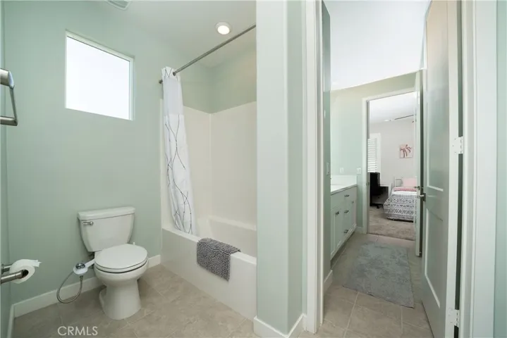 639 Athos, Lake Forest, California 92630