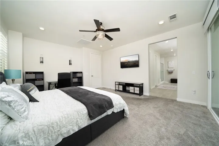 639 Athos, Lake Forest, California 92630