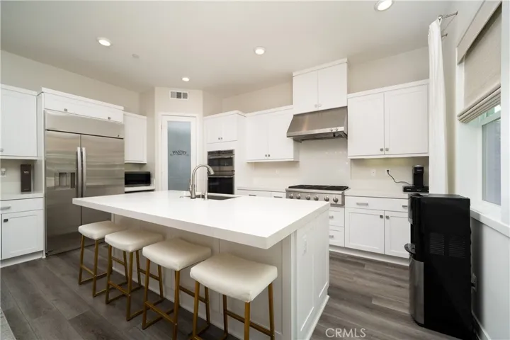639 Athos, Lake Forest, California 92630