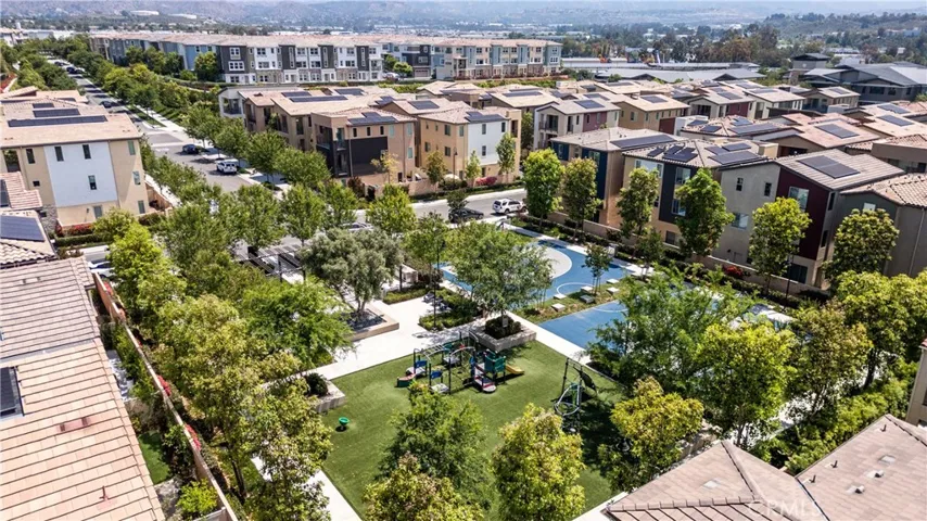 639 Athos, Lake Forest, California 92630