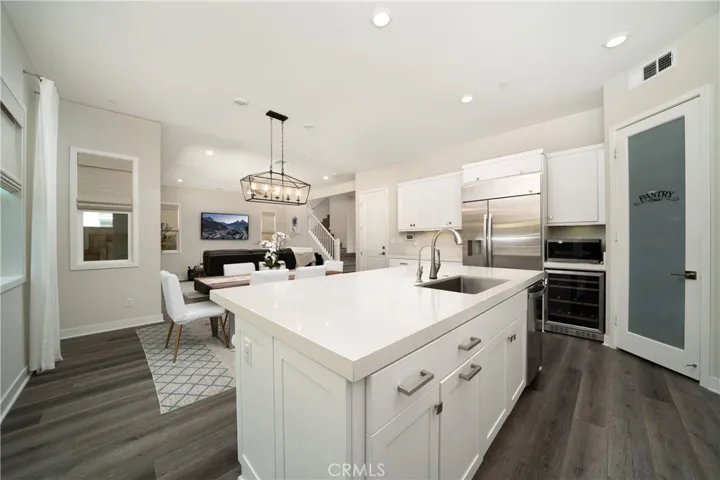 639 Athos, Lake Forest, California 92630