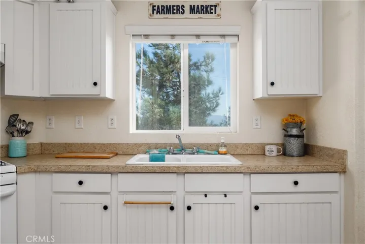 31885 Red Mountain Road, Hemet, California 92544