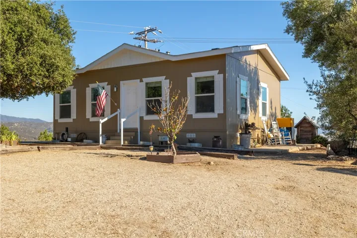 31885 Red Mountain Road, Hemet, California 92544