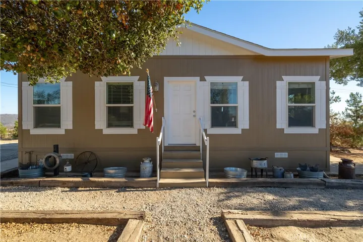 31885 Red Mountain Road, Hemet, California 92544