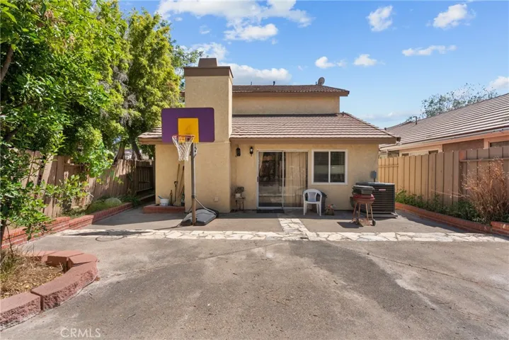 20015 Gilbert Drive, Canyon Country, California 91351