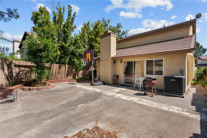 20015 Gilbert Drive, Canyon Country, California 91351