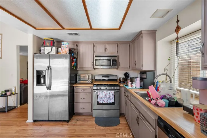 20015 Gilbert Drive, Canyon Country, California 91351