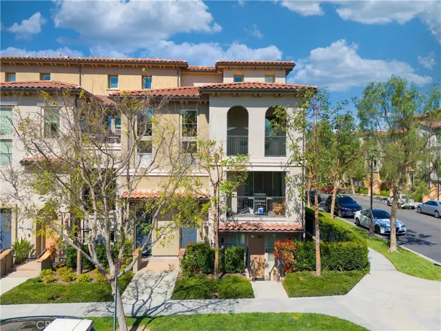 203 Native Spring, Irvine, California 92618