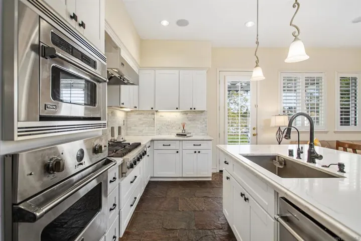 1284 Panorama Ridge Rd, Oceanside, California 92056