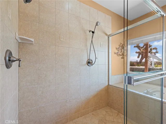 8650 Verbena Road, Oak Hills, California 92344