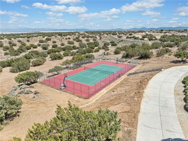 8650 Verbena Road, Oak Hills, California 92344