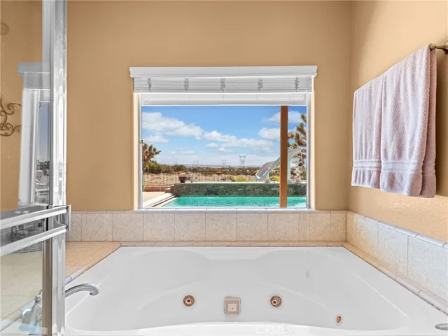 8650 Verbena Road, Oak Hills, California 92344