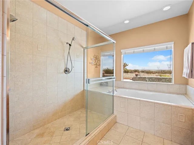8650 Verbena Road, Oak Hills, California 92344